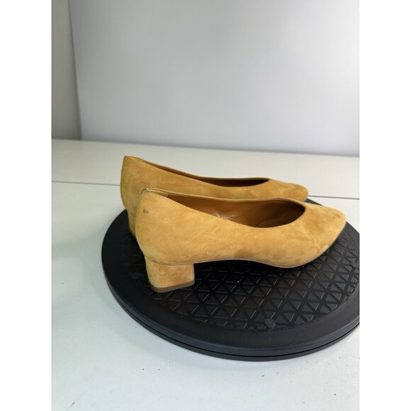 Everlane The V Heel Sz 6 Yellow Mustard Suede Almond Toe Slip On Shoe Pump - Picture 2 of 10